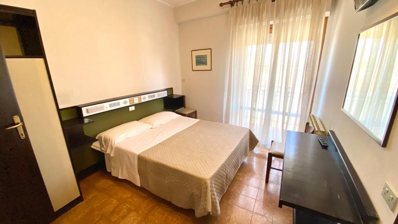 Umbria Green Central Rooms Кастильоне-дель-Лаго Экстерьер фото